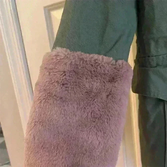 Twist Women's Quilted Utility Jacket Green Size 4 Faux Fur Cuffs - Picture 3 of 6